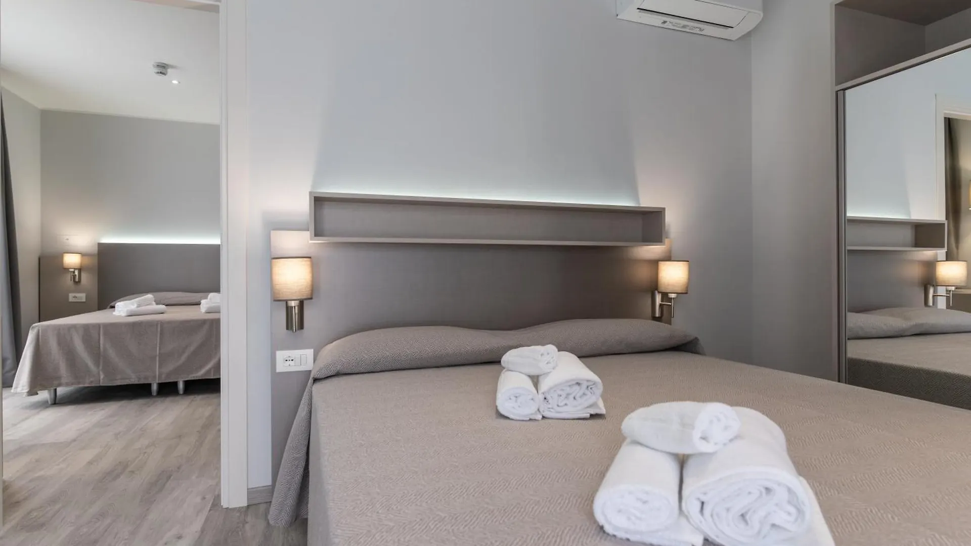 Hotel Cristina Rimini 3*,
