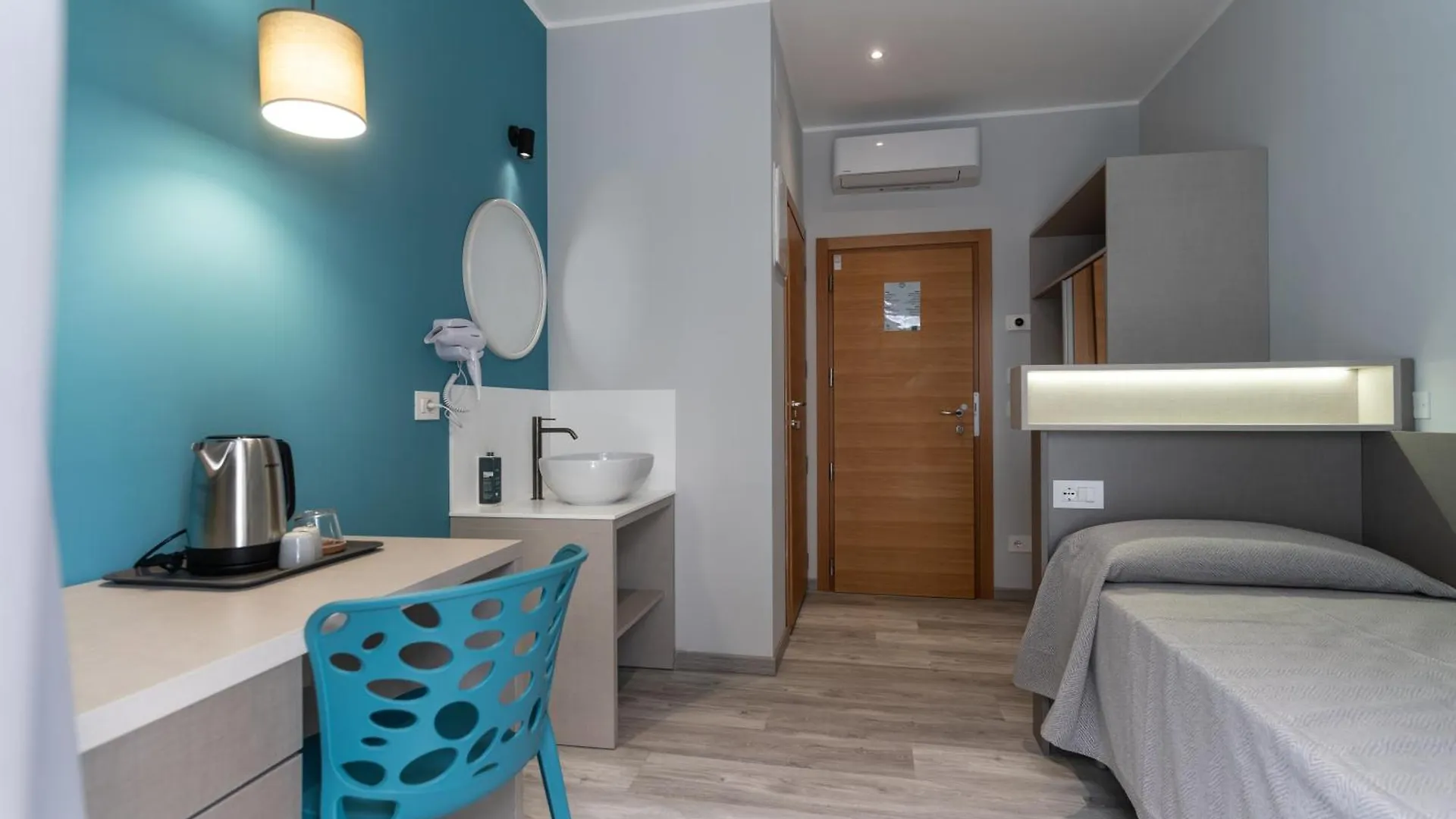 Hotel Cristina 里米尼 3*,