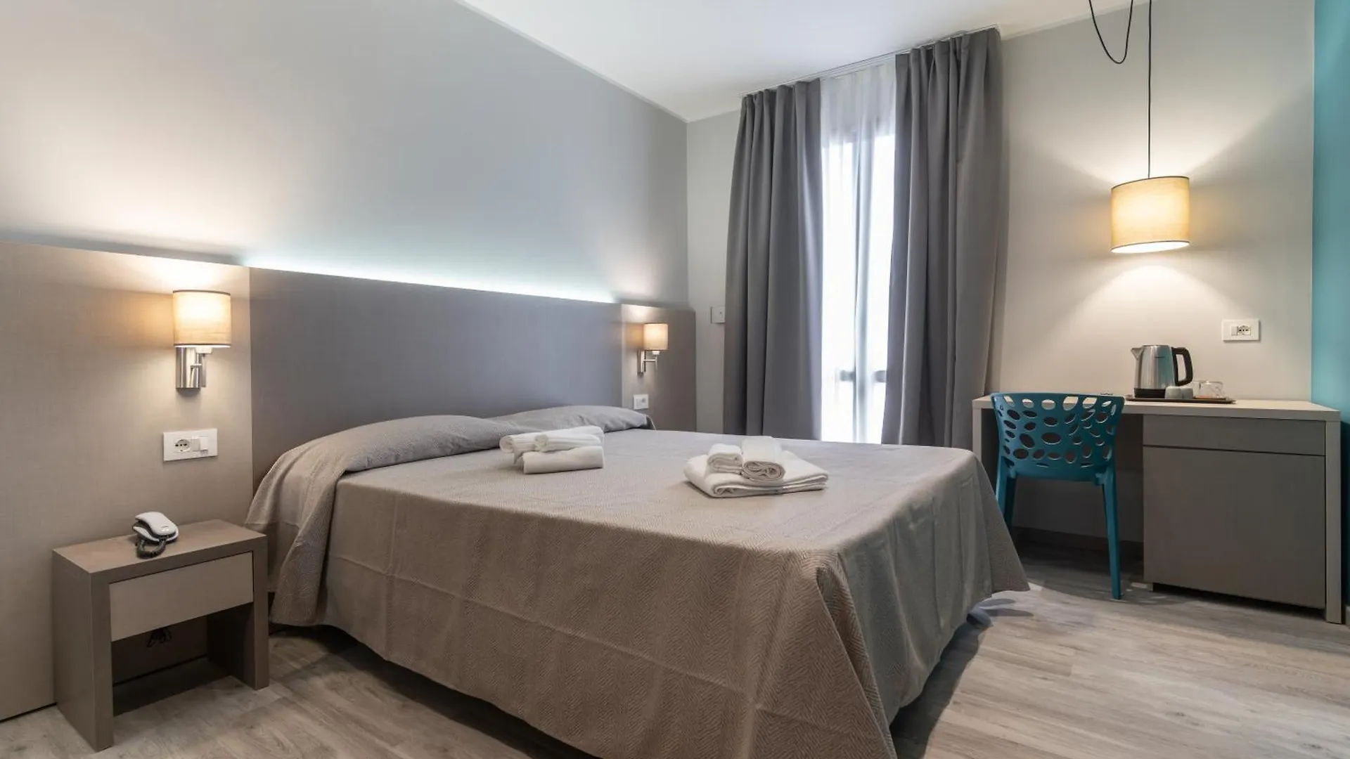 Hotel Cristina 里米尼 3*,  意大利